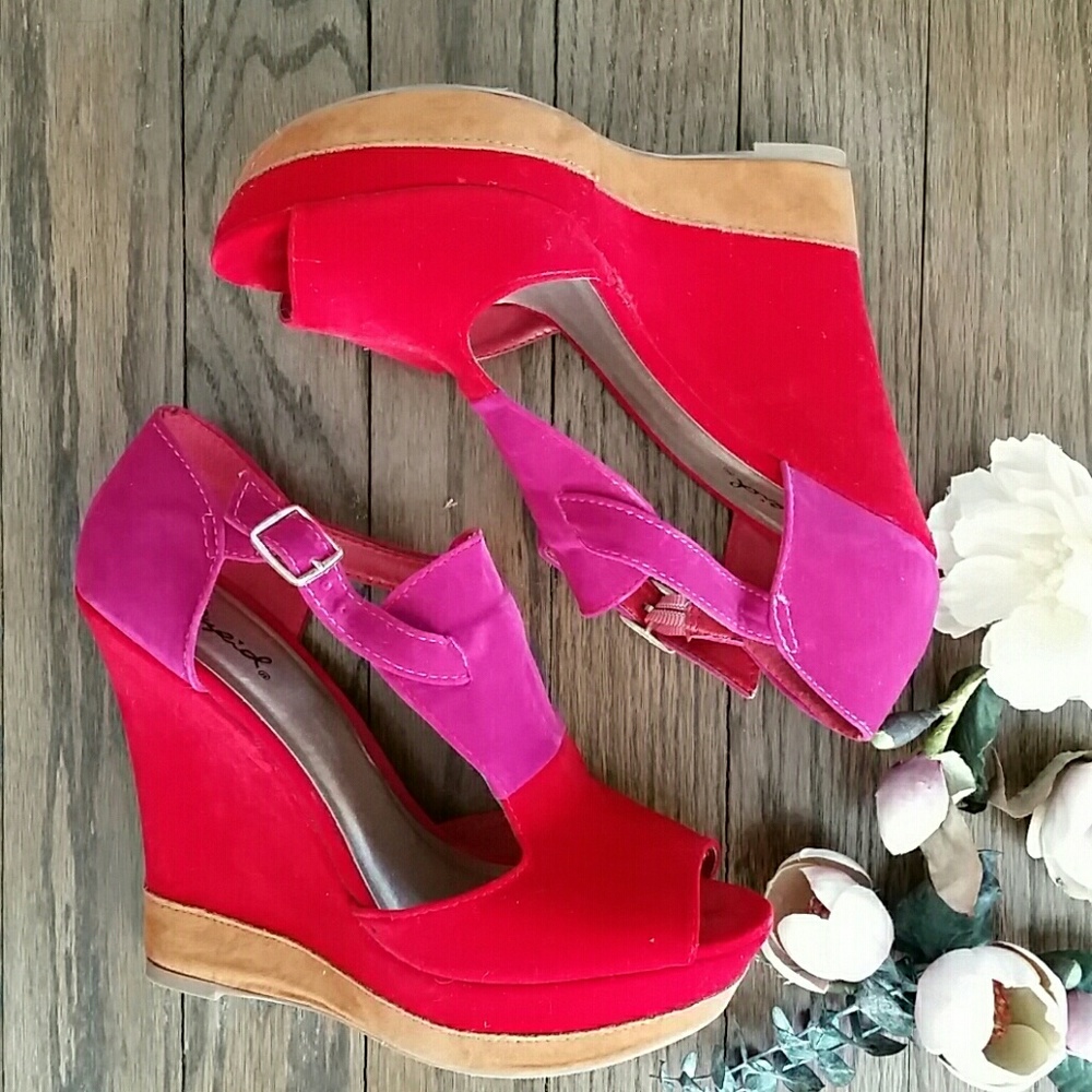 Qupid colorblock velvet wedges
